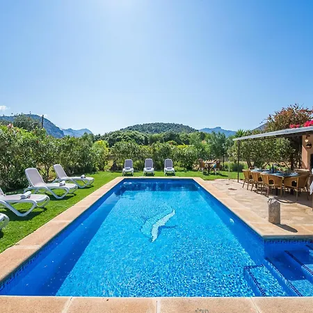 Spacious With Terraces Holiday home