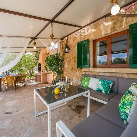 Holiday home Spacious With Terraces